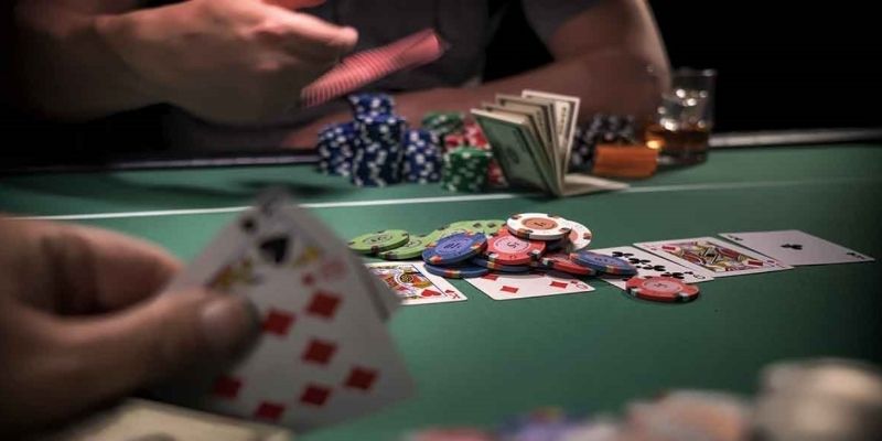 Người chơi poker giữ tâm lý ổn định khi tham gia